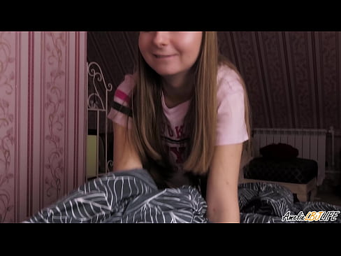 ❤️ Blondina îi suge adânc prietenei ei și primește spermă în gură ️  at porn ro.sexuria-net.ru ❤
