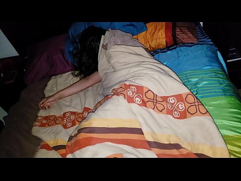 ❤️ Fiul vitreg care își ceartă tânăra mamă vitregă în timp ce ea doarme. ️  at porn ro.sexuria-net.ru ❤